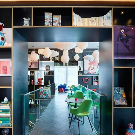 citizenM Paris La Défense-3